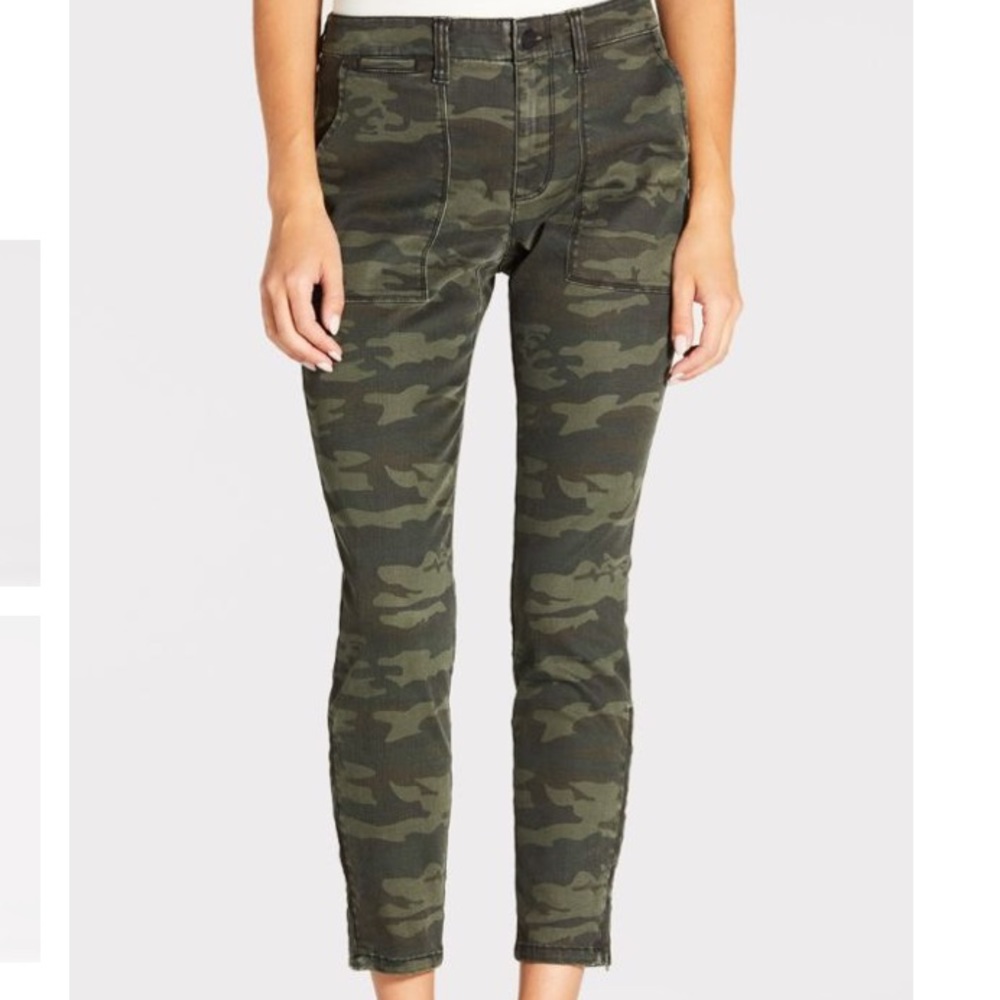 Sanctuary Camo Pants 💚